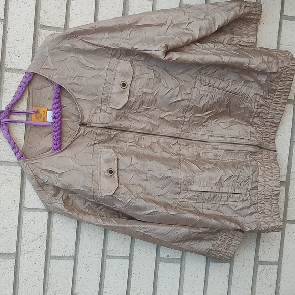 Ruby 🛣️ Jacket* - Picture 3 of 9